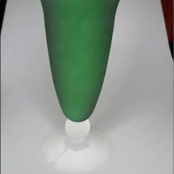 Vintage 10" Green Wht Satin/Frosted Art Glass Vase - Picture 5 of 7